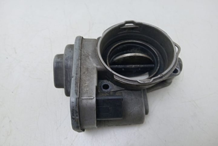 Clapeta acceleratie 038128063G Volkswagen VW Caddy a 3-a generatie se