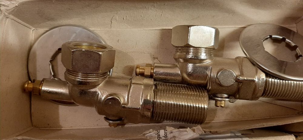 Robinet și chit doi robineti gaz vaillant.