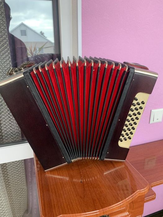 Продам Гармонь Шуйская