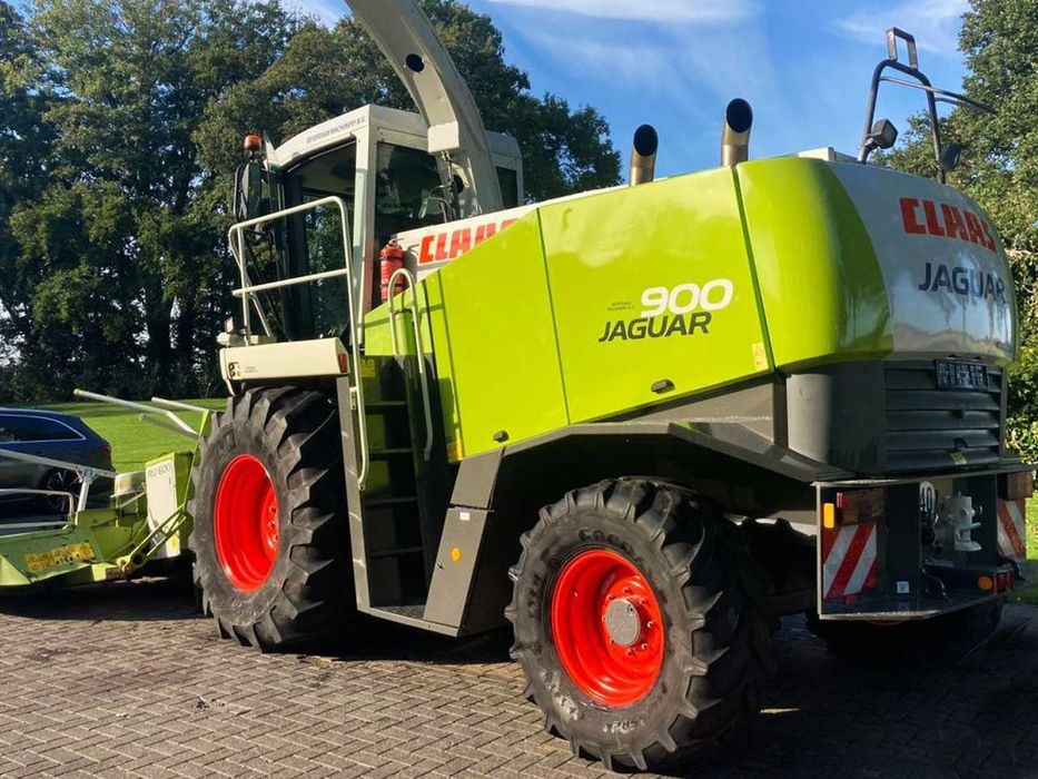 Кормоуборочный комбайн Claas Jaguar 900 Speedstar