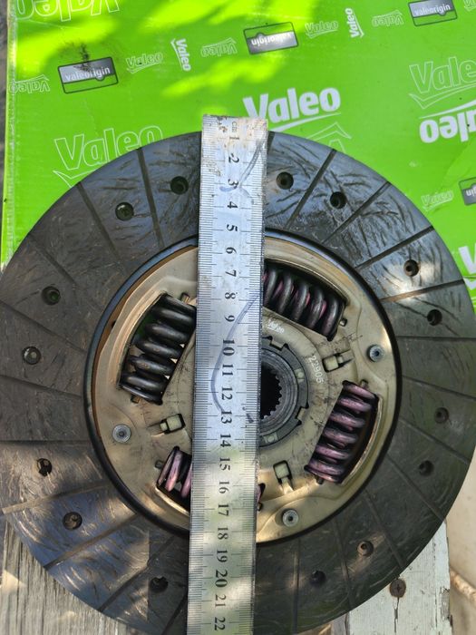 Продам диск сцепления Valeo новый для многих корейских авто