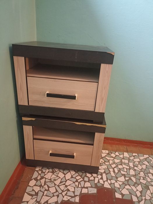 Тумбочки прикроватные