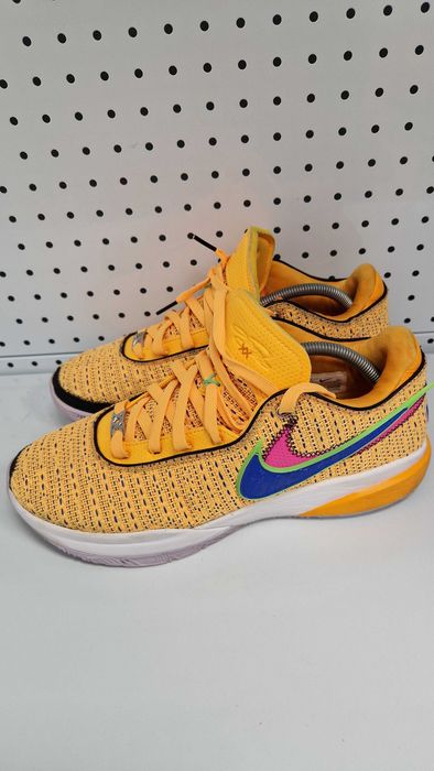 Оригинални мъжки маратонки- Nike Lebron XX