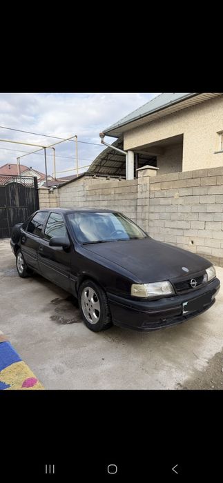 Opel Vectra автомобил