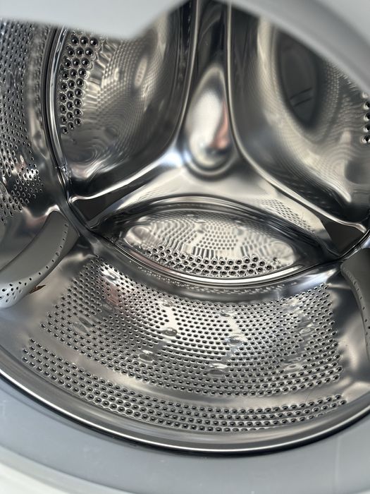 Стиральная машина Candy, почти новая)