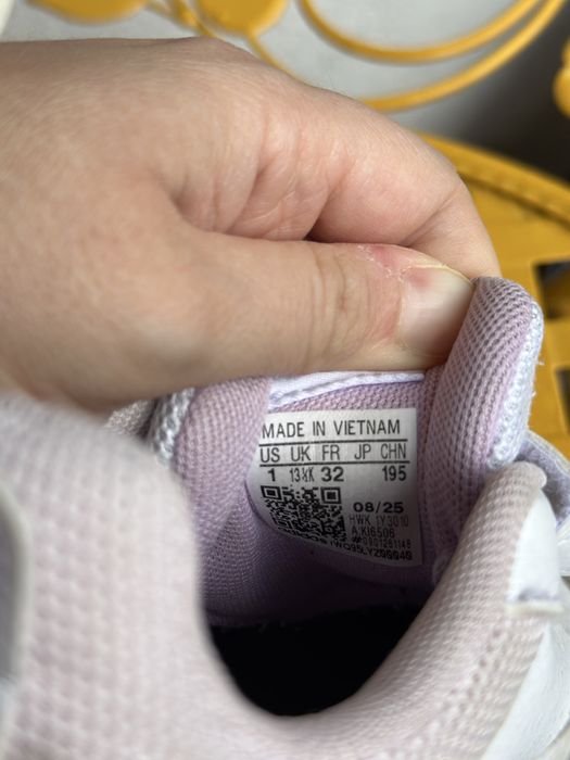 Спортни детски обувки маратонки адидас adidas номер 32