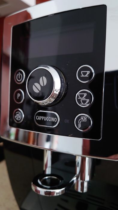 Кафеавтомат DeLonghi ECAM 23.460 B, 15 bar, 1450W, Метална кафемелачка