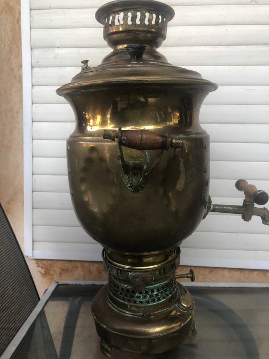 продавам старинен руски самовар
