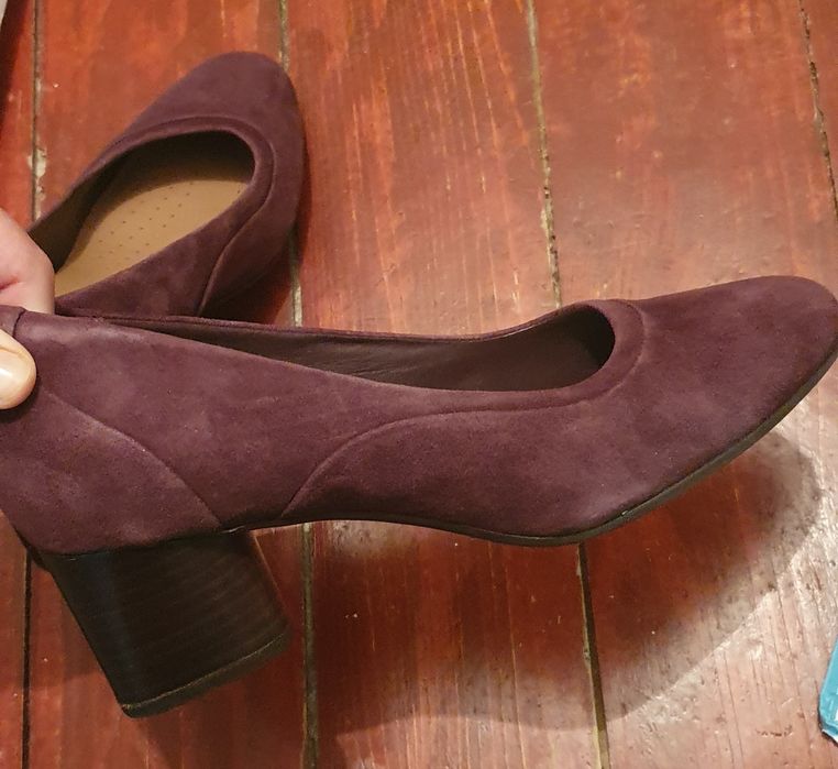 Pantofi Clarks din piele intoarsa 40