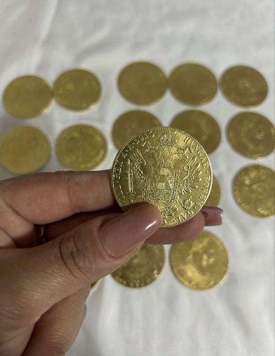 Vand monede placte cu aur de 24k frank iosif 1915, 4 ducat