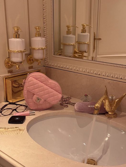 CHANEL дамска чанта