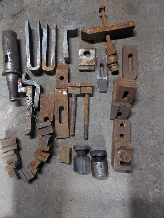 Conuri iso 50 freză metal,bride prindere masă