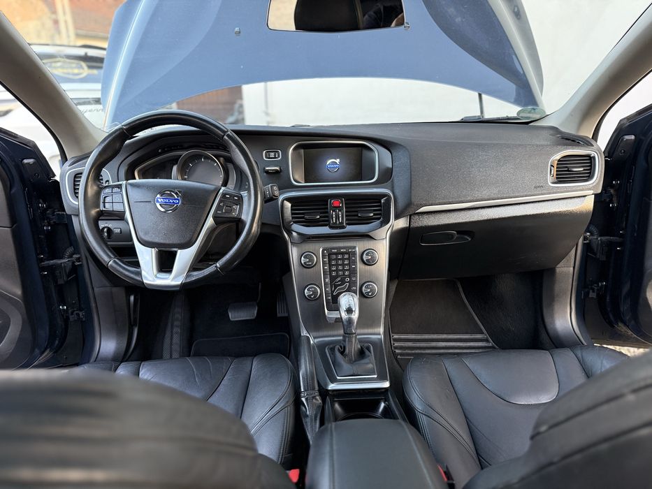 Volvo V40 2.0 12/2012 Euro 5 150 CP AUTOMAT SE POATE IN RATE