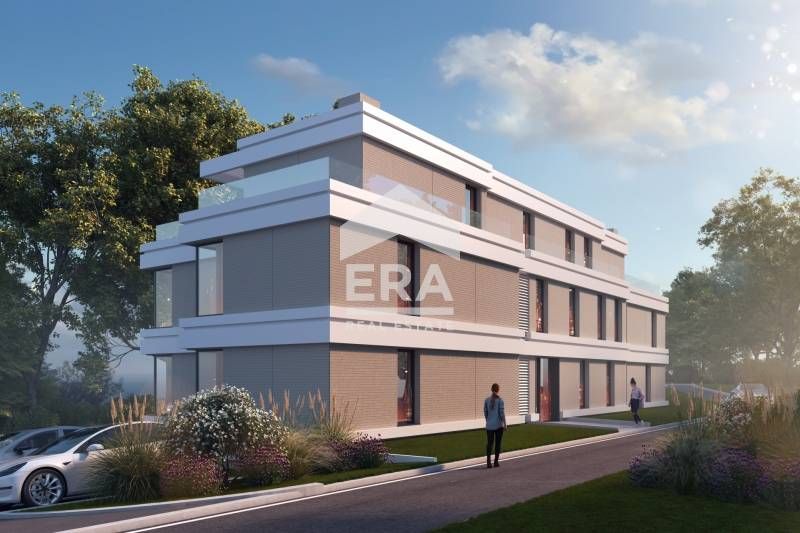 Продава се Четиристаен апартамент в Варна, м-т Траката - 141 кв.м за 958 €/кв.м - Снимка #2