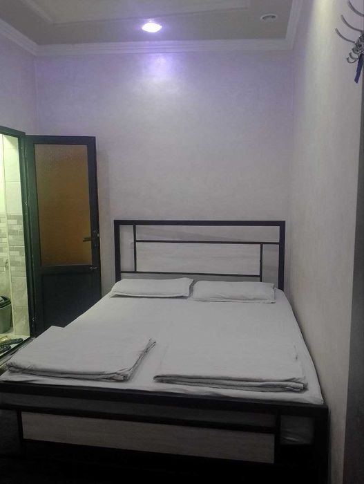 Hostel YUNUSOBOD SAMPI SELXOZ yaqinida 50000