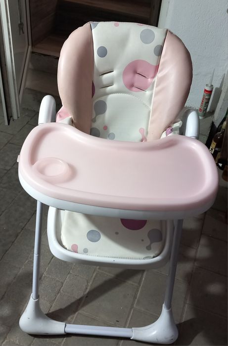 Scaun masa bebe puțin folosit