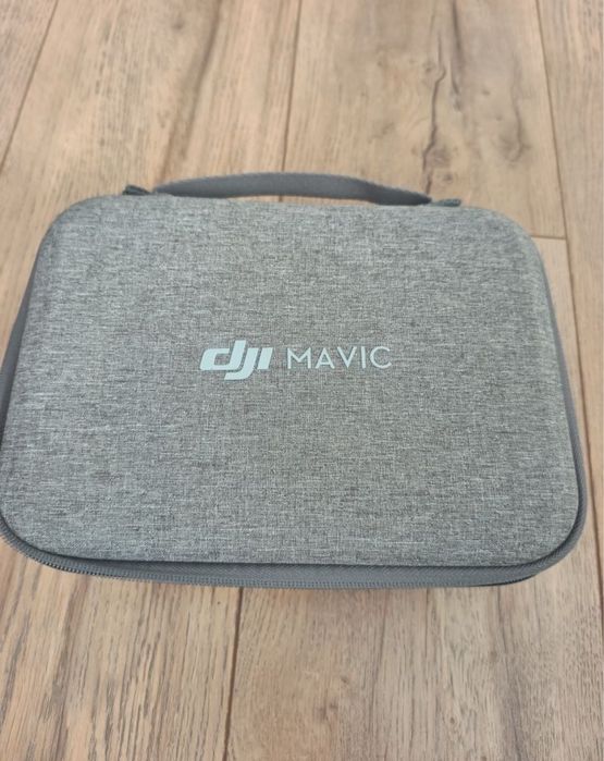 Drona Dji Mavic mini , aproape noua , 3 baterii