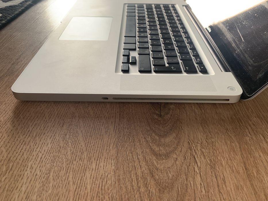 MacBook Pro 15’’ model A1286 6GB RAM SSD Perfect functional