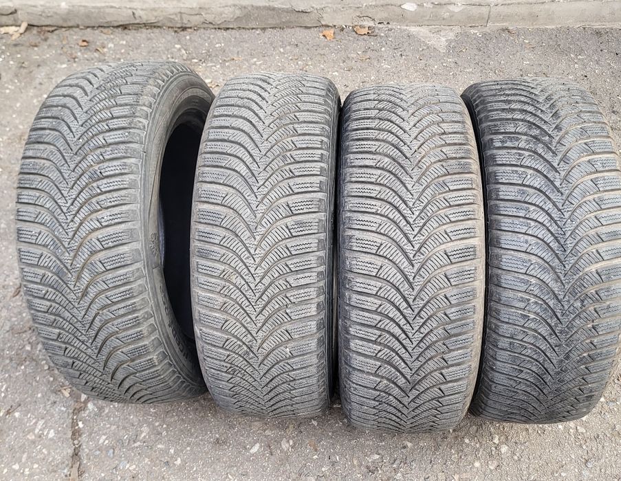 4 Зимни гуми Hankook 205/55/16-180 лева