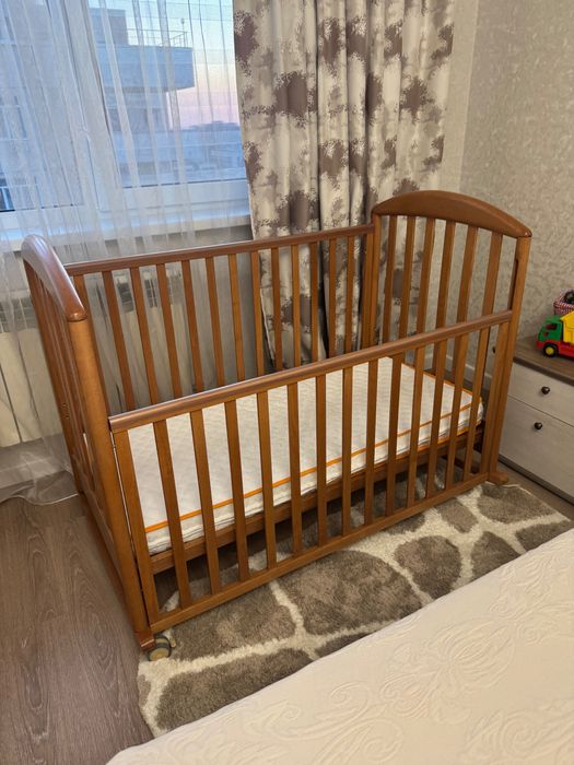 Кроватка детская фирмы Papaloni