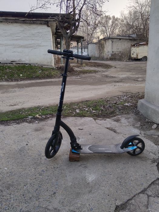 Самокат. В хорошем состояние