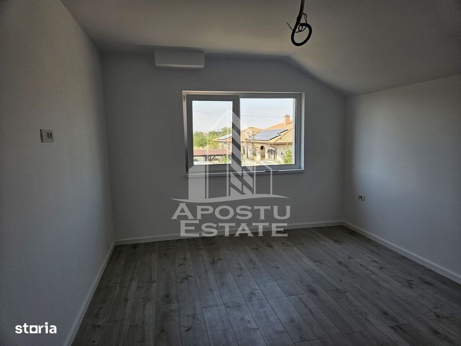 Duplex cu 3 camere, de vanzare, P+M, in Giarmata Vii