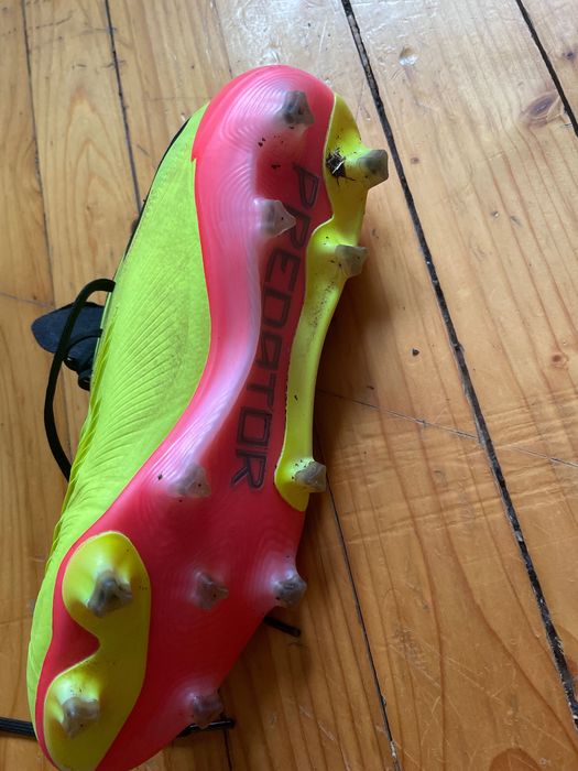 Adidas predator номер 42 номер.