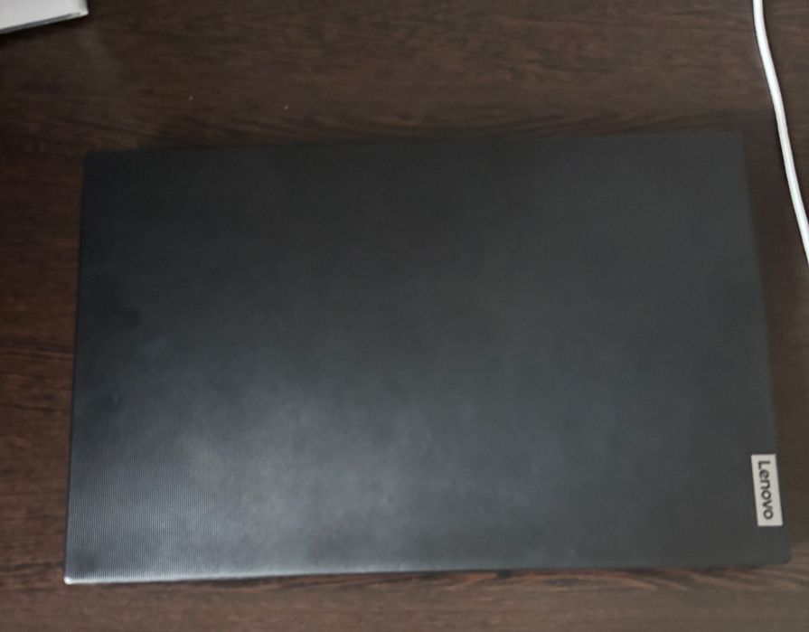 Ноутбук Lenovo V15