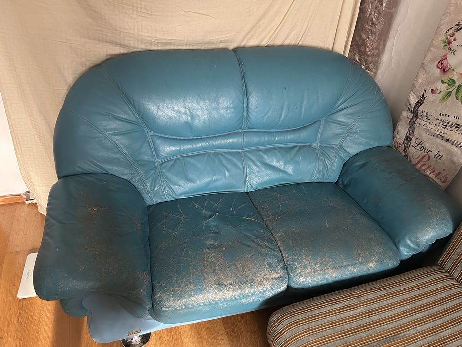 Даром отдам 2 дивана