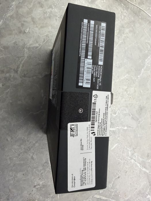 Телефон Honor Magic V5 неразпечатан ЧИСТО НОВ!!