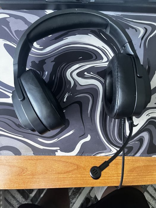 Продавам слушалки A4tech - Bloody G573 и Клавиатурa Magegee