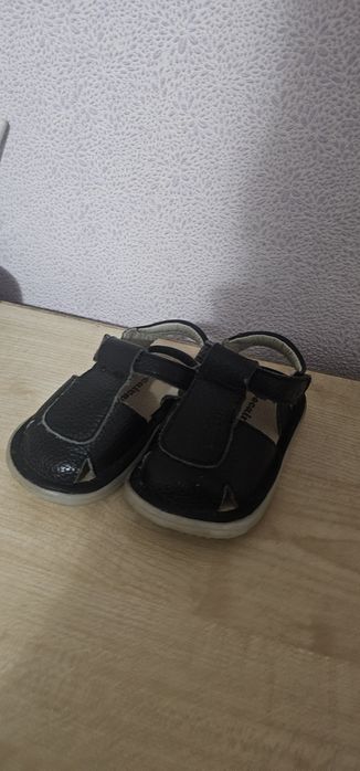 Продам детскую летнюю обувь