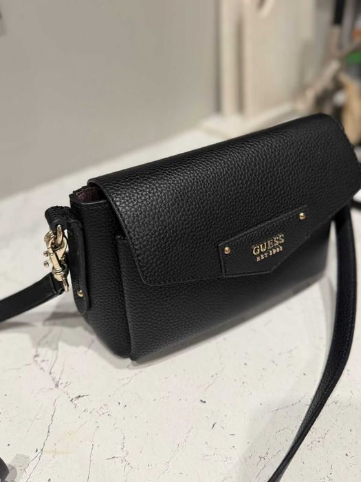 Продам оригинальную сумку Guess
