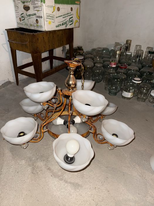 Продам 3 люстры