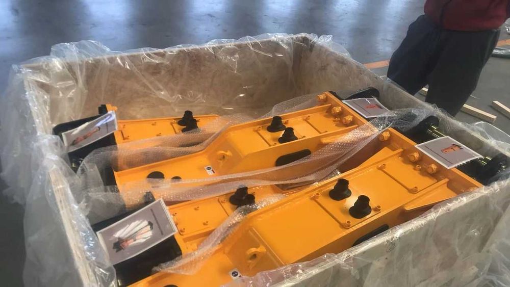 Хидравличен чук за багер 130кг с БОНУС допълнително ШИЛО