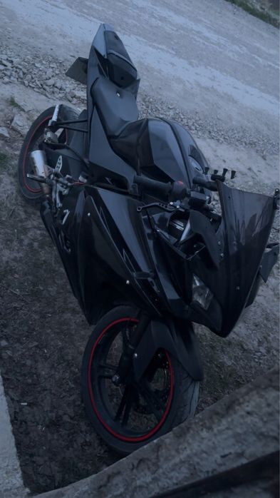 Vand yzf r125 an 2009