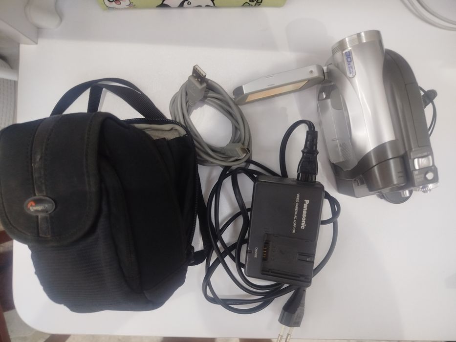 Video kamera VDR-D150EE