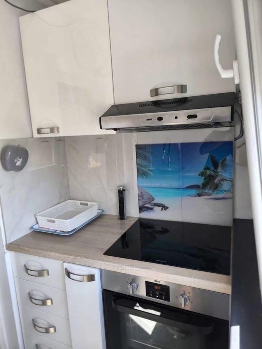 Inchiriez apartament