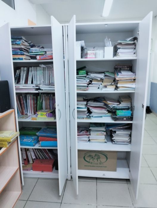 Продам книжные шкафы