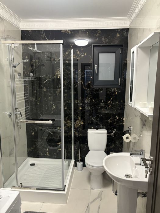 Garsonieră de inchiriat sector 5 cu parcare in curte