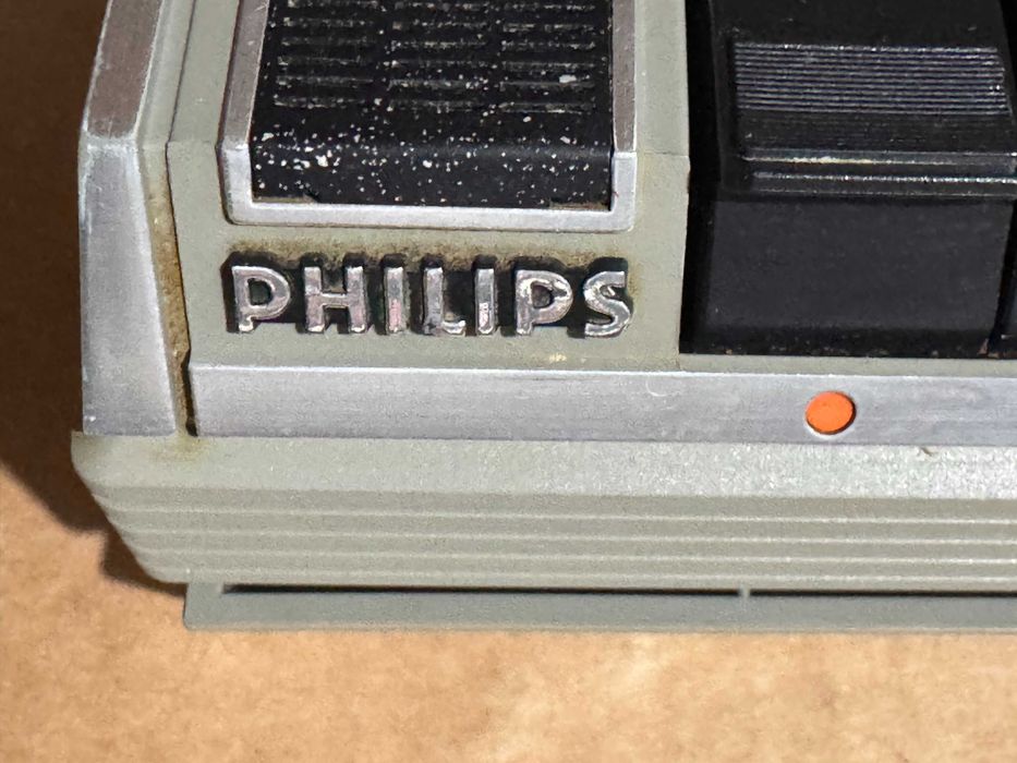 Винтидж касетофон PHILIPS N2234 FULL AUTO STOP