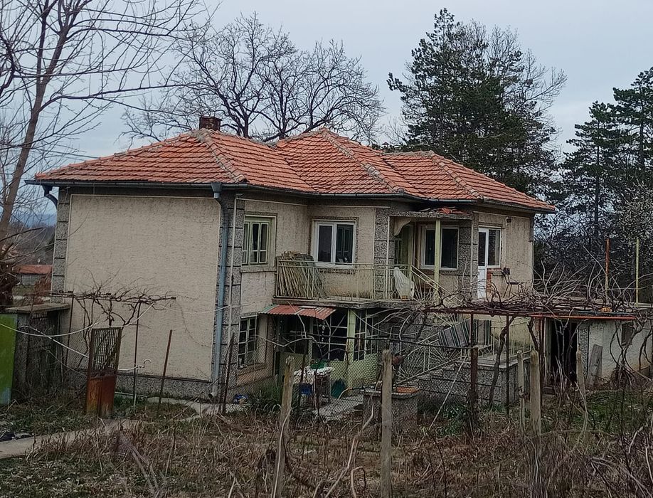 Продава се Къща в с. Ново градище, Област Велико Търново - 180 кв.м за 105 €/кв.м - Снимка #2