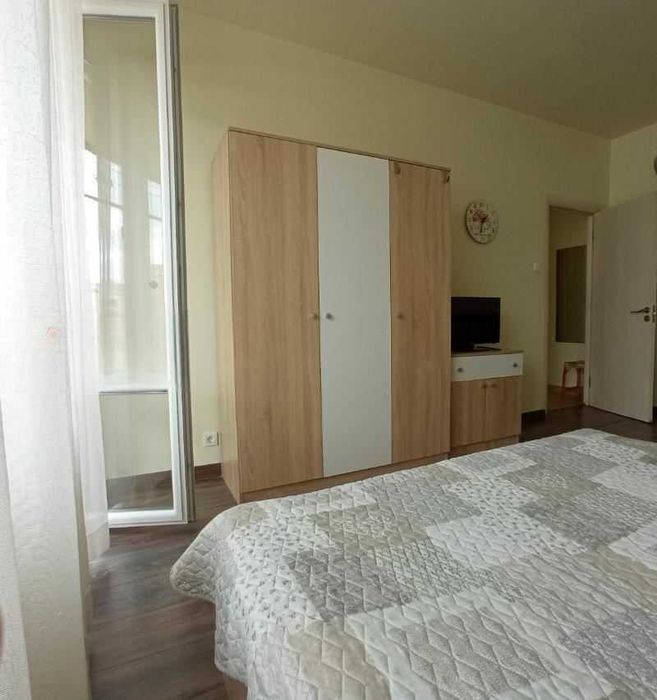 Дава се под наем Едностаен апартамент в София, Център - 44 кв.м за 368.73 € - Снимка #1