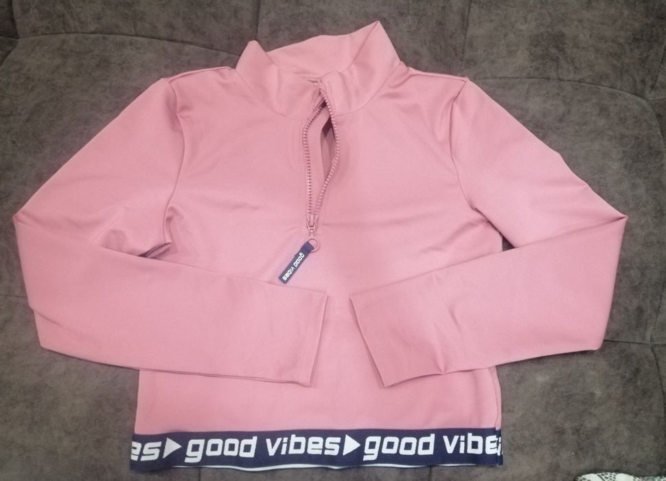 Свитшот женский без рукавов с капюшоном