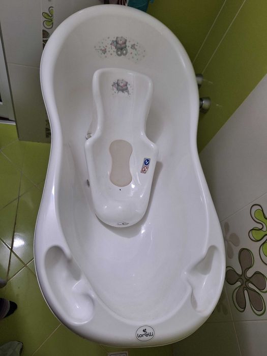 Бебешка вана със стойка