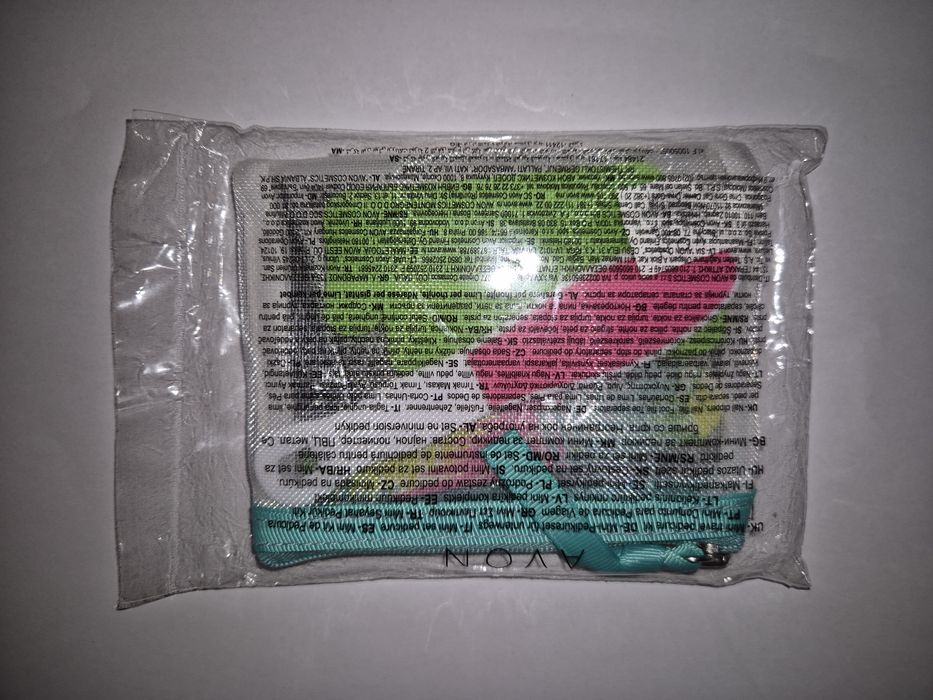 Kit / trusa / set de unghii pentru manechiura si  pedichiura Avon