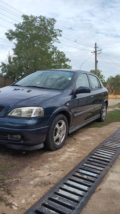 Masina Opel 1.6 benzina
