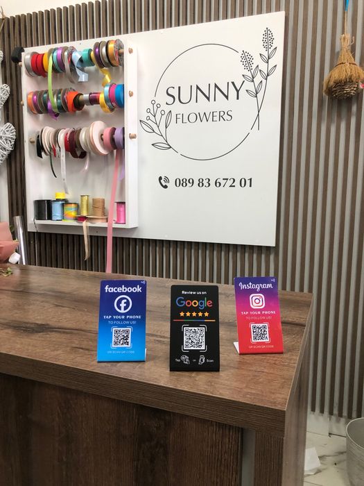 Nfc QR табелки за отзиви и последователи
