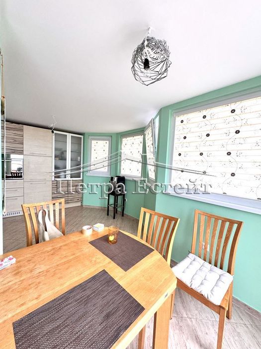 Многостаен мезонет в Варна-Бриз с морска панорама