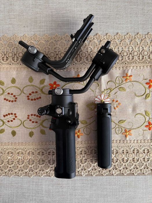 DJI RSC 2  PRO Combo Stabilizator Gimbal - Ronin + Tija de  extensie din fibra de carbon (extra)
